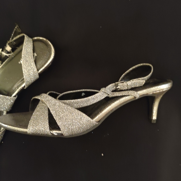 Ladies Evening Shoe - Picture 2 of 5